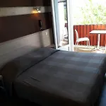 Le Terminus Hotel 2*