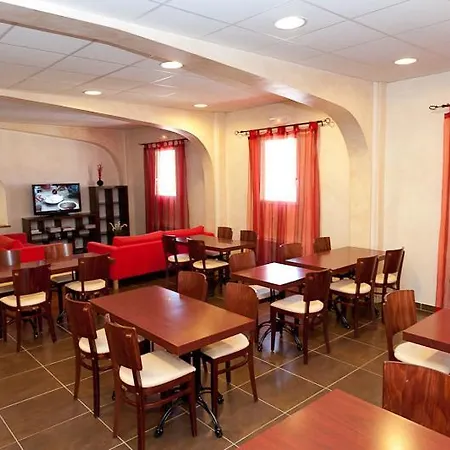 Szálloda Le Terminus 2*