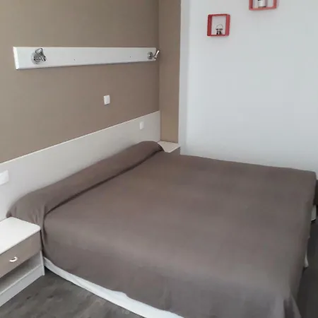 Le Terminus Hotel 2*
